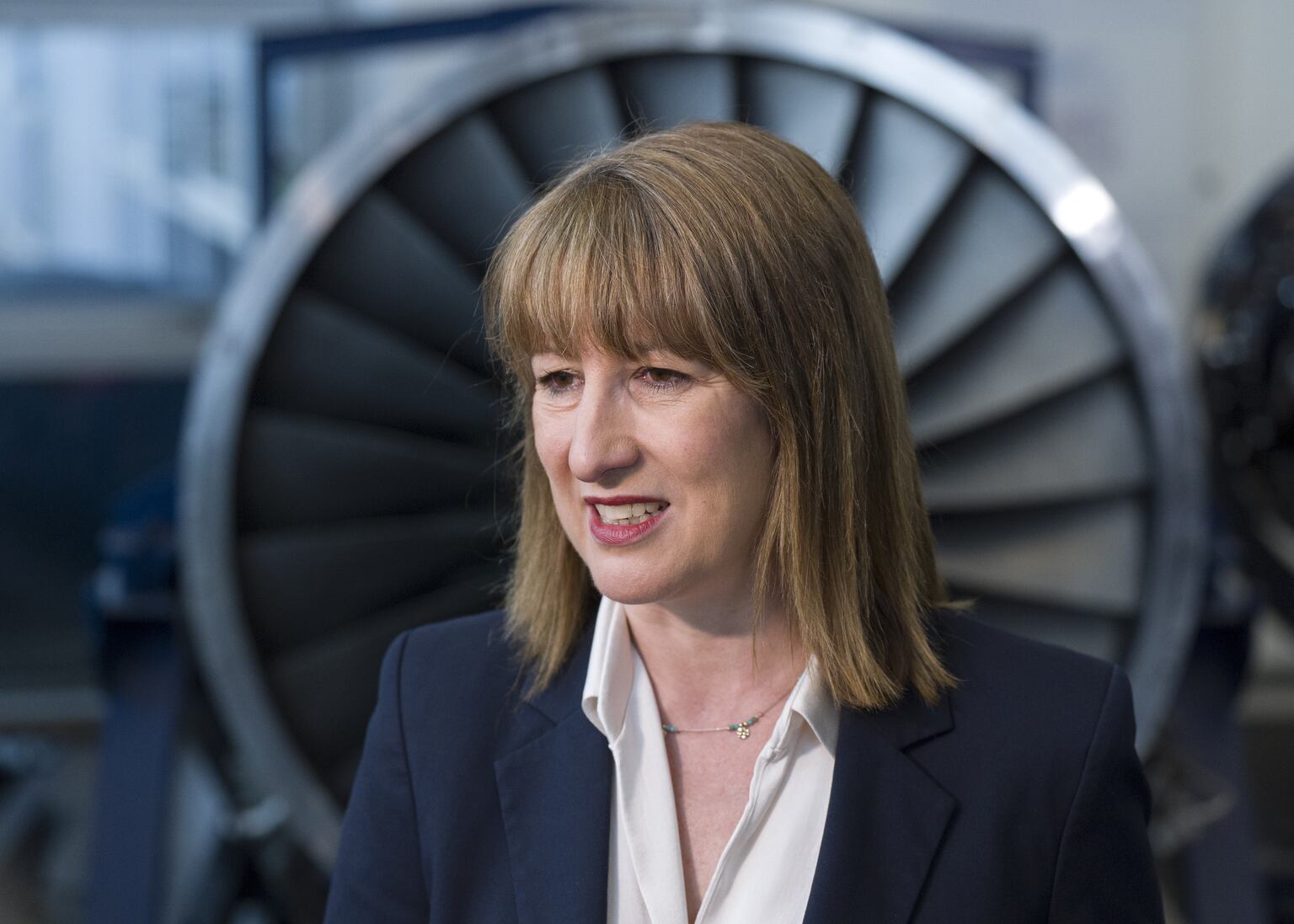 Cleverly Warns Labour's Plan to Scrap Newspaper Licensing Ads Threatens Local Democracy