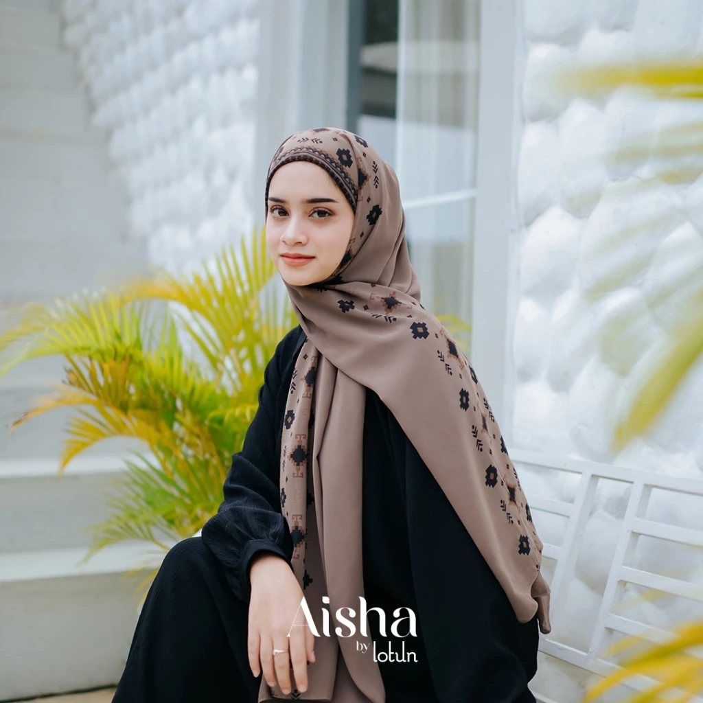 Lotun Aisha Series - Hijab Pashmina Instan Printing Motif Etnik Material Premium - Coklat Tua - Gambar 3