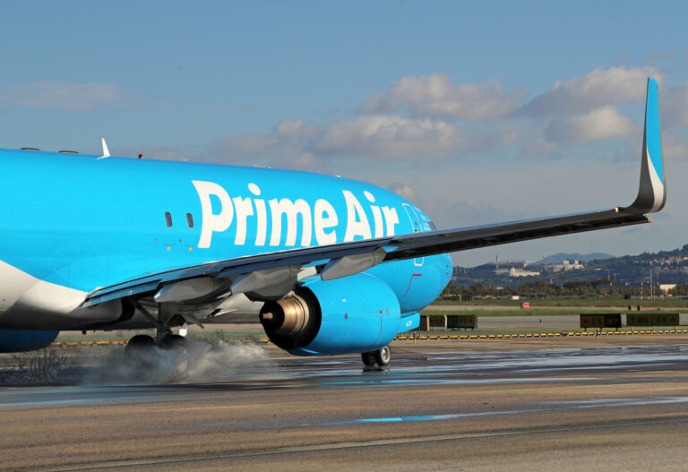 Amazon Sells $30 Bed Sheet Set in 7 Sizes and 37 Colors